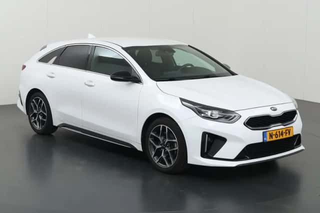 Kia Proceed (2021) thumbnail 23