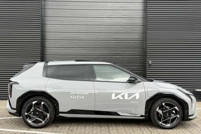 Kia EV4 (2025) thumbnail 3