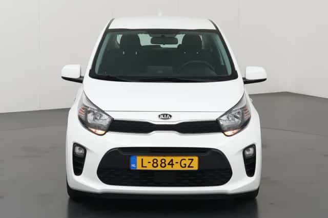 Kia Picanto (2021) thumbnail 3