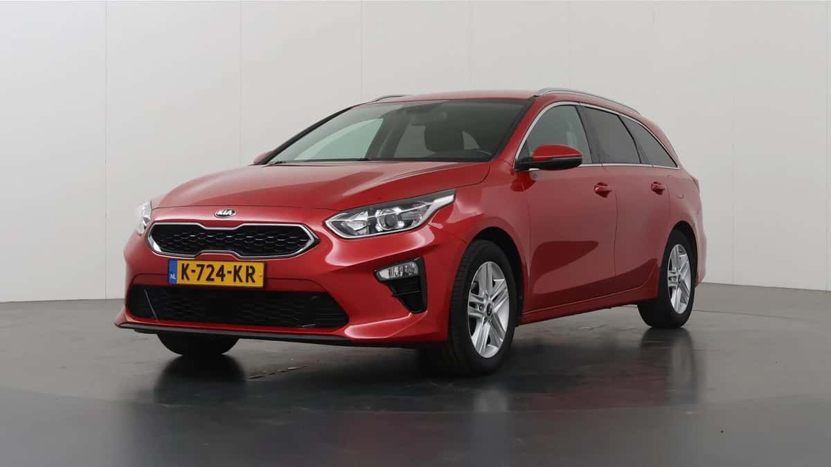 Kia Ceed Sportswagon (2021) — foto 1