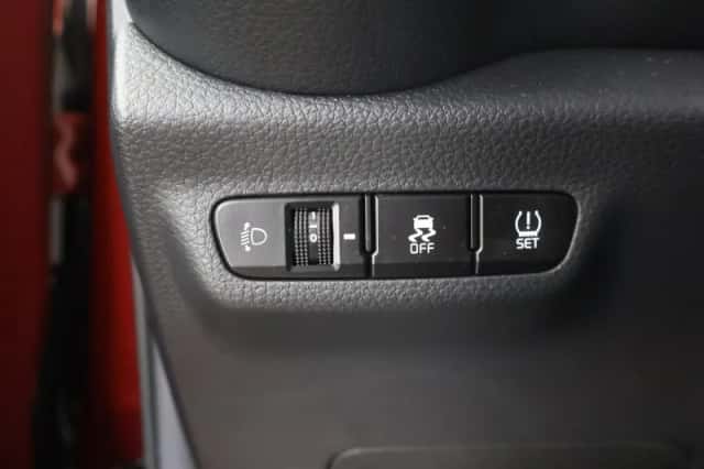 Kia Picanto (2022) thumbnail 25