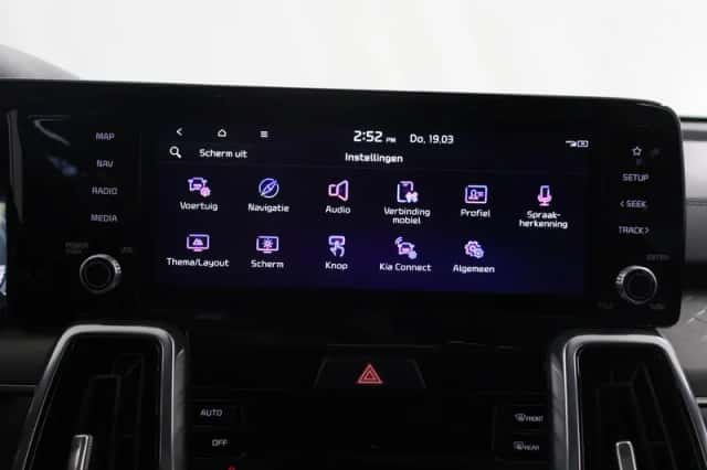 Kia Sorento (2023) thumbnail 18