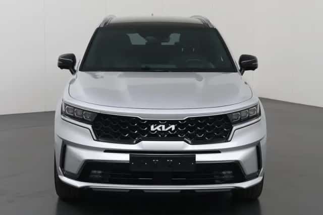 Kia Sorento (2023) thumbnail 3