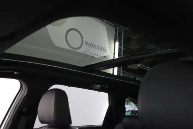 Kia Sorento (2023) thumbnail 25