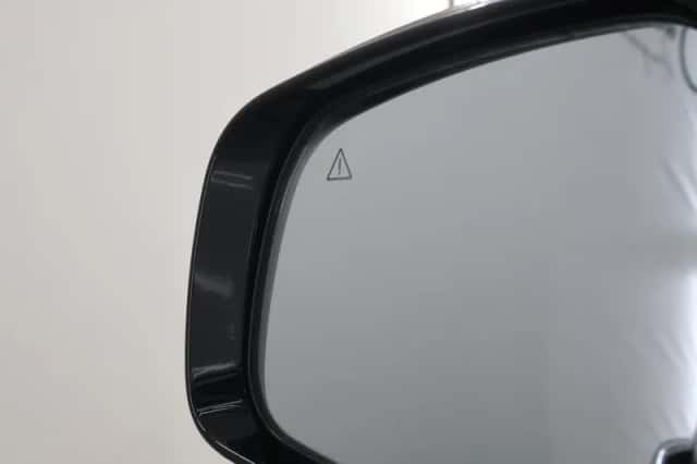 Kia Sorento (2023) thumbnail 32