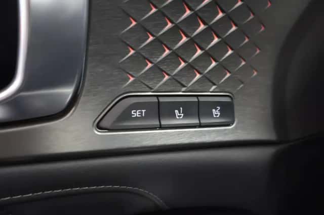 Kia Sorento (2023) thumbnail 33