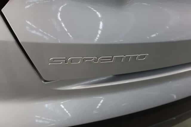 Kia Sorento (2023) thumbnail 40