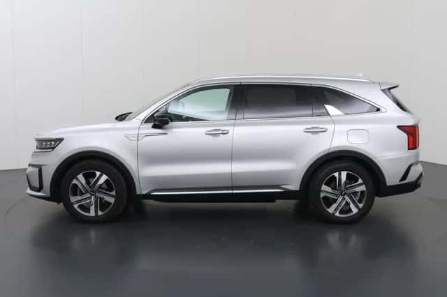 Kia Sorento (2023) thumbnail 5