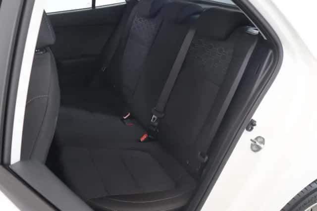 Kia Rio (2022) thumbnail 11