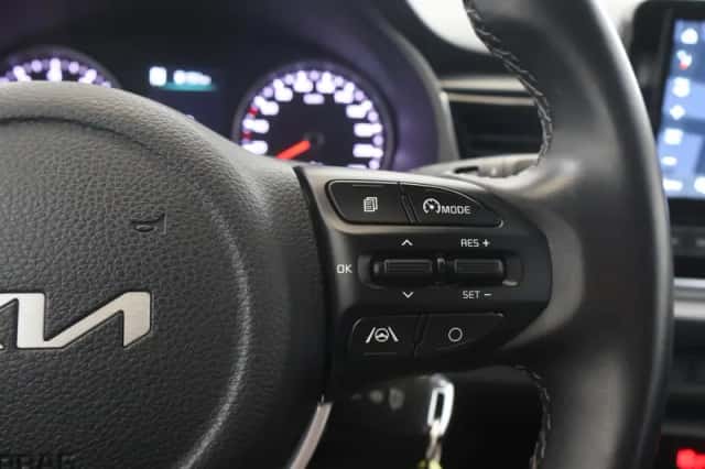 Kia Rio (2022) thumbnail 26