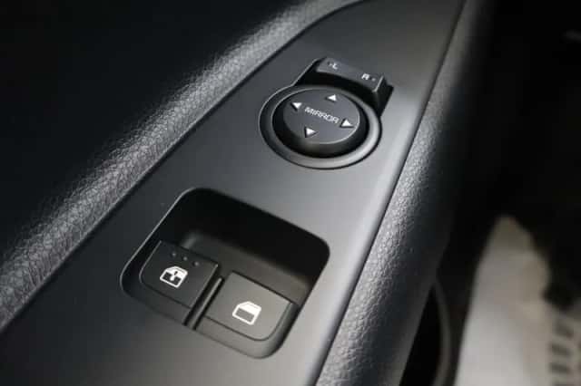 Kia Rio (2022) thumbnail 31