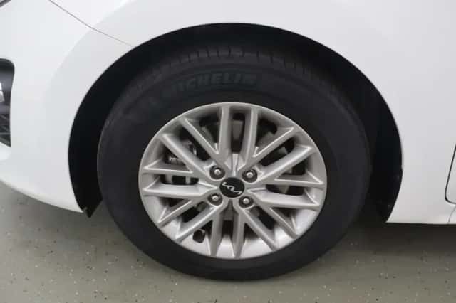 Kia Rio (2022) thumbnail 35