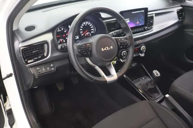Kia Rio (2022) thumbnail 7