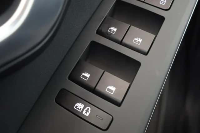 Kia Niro (2025) thumbnail 35