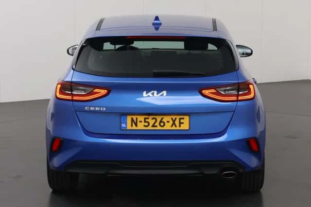 Kia Ceed (2022) thumbnail 4