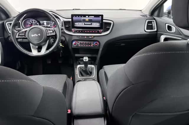 Kia Ceed (2022) thumbnail 8