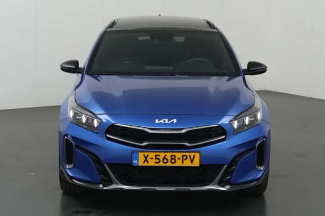 Kia XCeed (2024) thumbnail 3