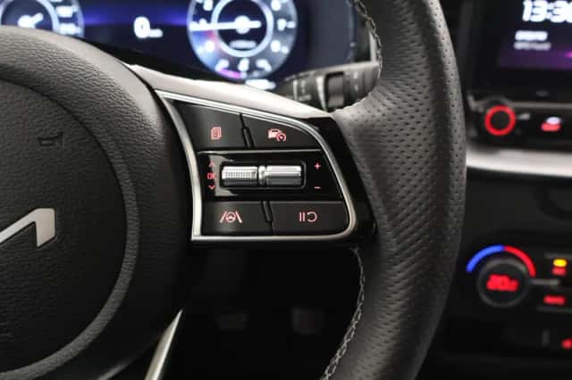 Kia XCeed (2024) thumbnail 32