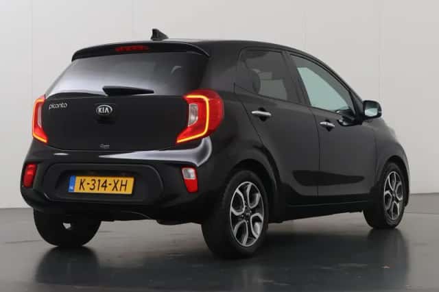 Kia Picanto (2021) thumbnail 2