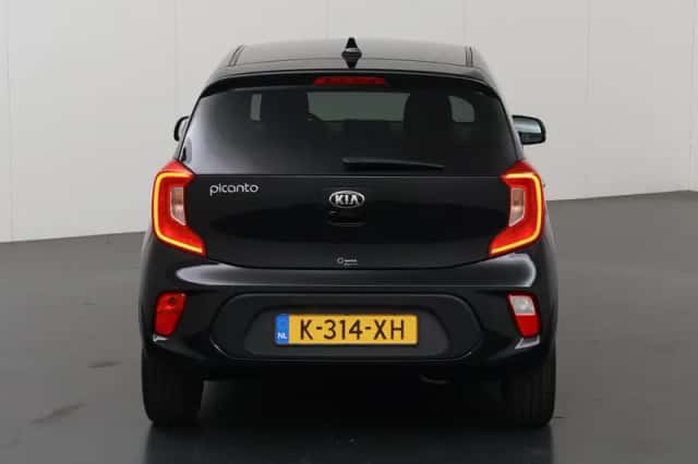 Kia Picanto (2021) thumbnail 4