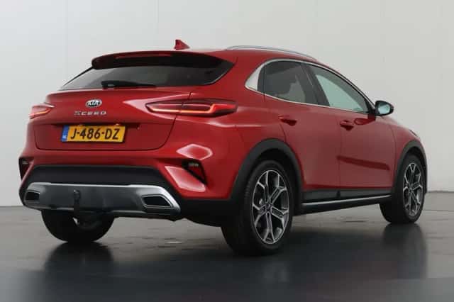 Kia XCeed (2020) thumbnail 2