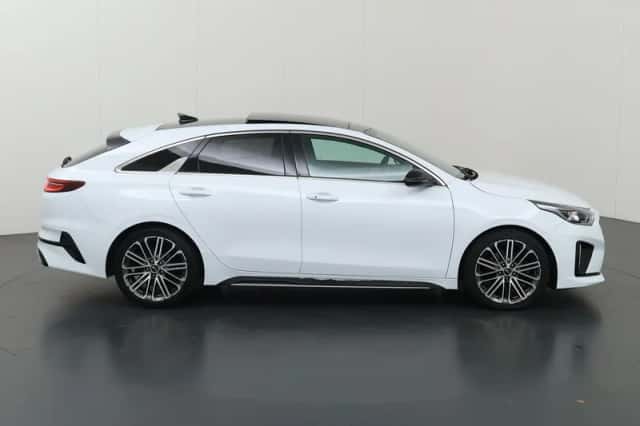 Kia Proceed (2021) thumbnail 6