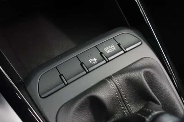 Kia Rio (2022) thumbnail 21