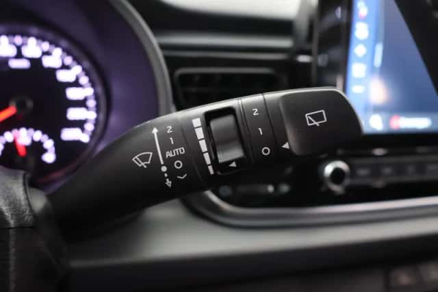 Kia Rio (2022) thumbnail 28