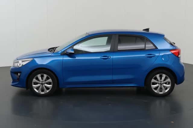 Kia Rio (2022) thumbnail 5