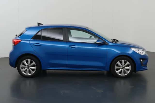 Kia Rio (2022) thumbnail 6