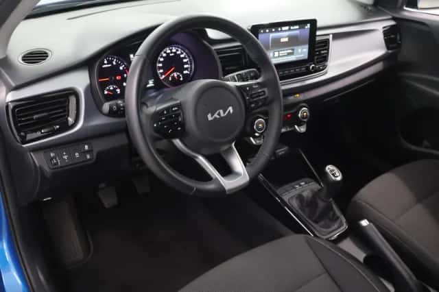 Kia Rio (2022) thumbnail 7