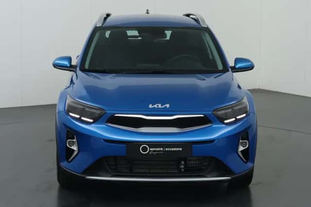 Kia Stonic (2025) thumbnail 3