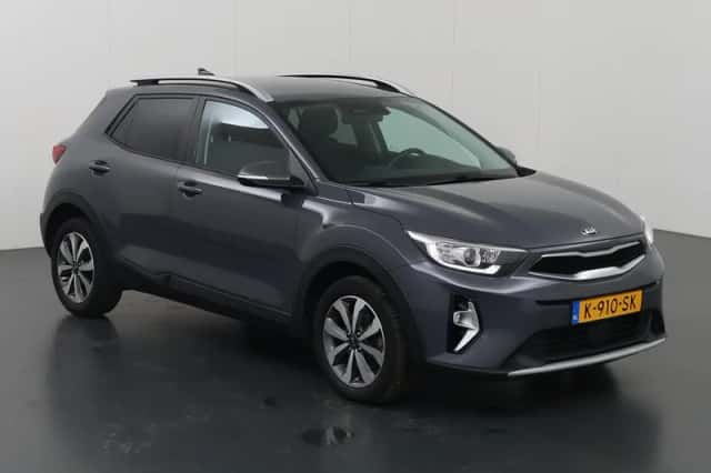 Kia Stonic (2021) thumbnail 23