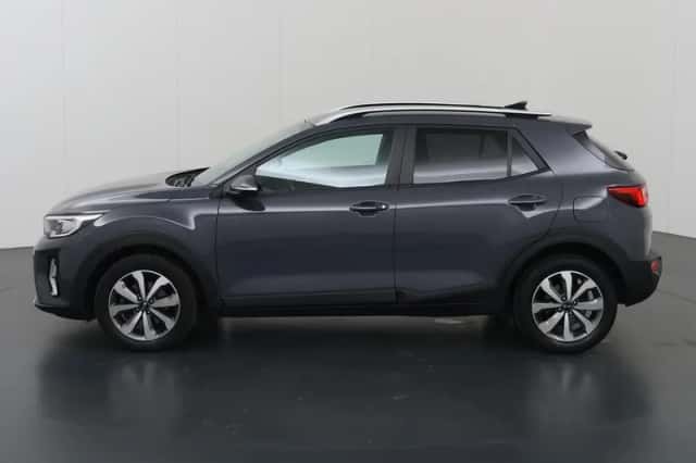 Kia Stonic (2021) thumbnail 5