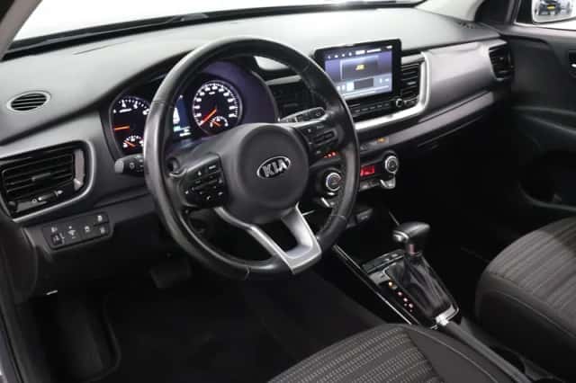 Kia Stonic (2021) thumbnail 7
