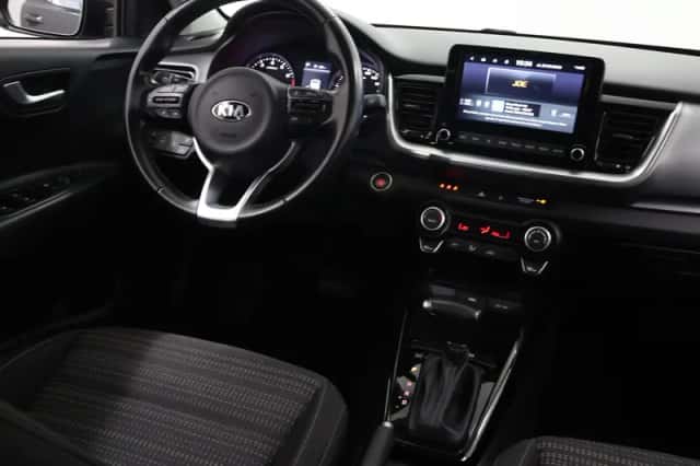 Kia Stonic (2021) thumbnail 9
