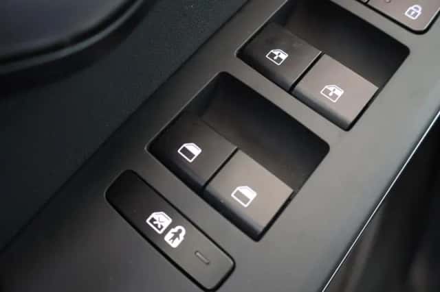 Kia Niro (2025) thumbnail 35