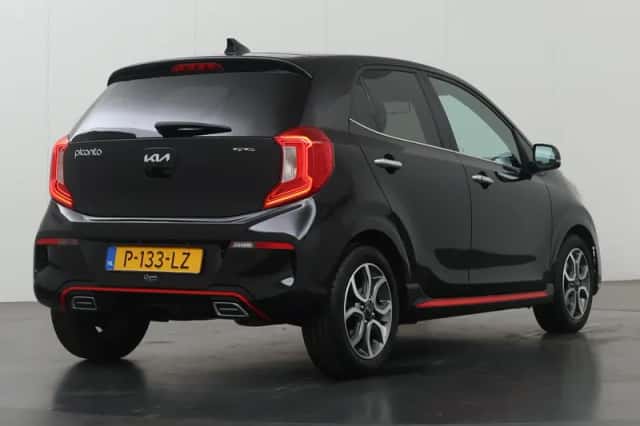 Kia Picanto (2022) thumbnail 2