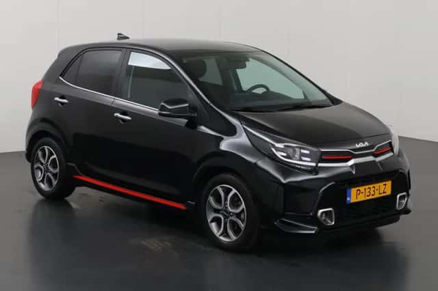 Kia Picanto (2022) thumbnail 23