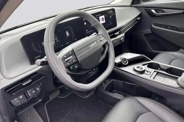 Kia EV6 (2025) thumbnail 7
