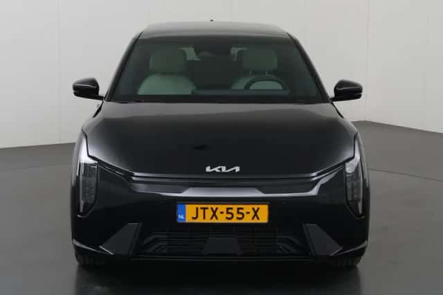 Kia EV4 (2026) thumbnail 3