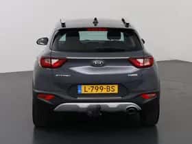 Kia Stonic (2021) thumbnail 4