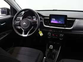 Kia Stonic (2021) thumbnail 9