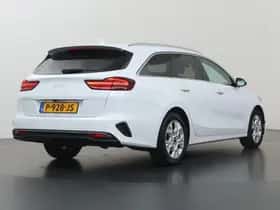 Kia Ceed Sportswagon (2022) thumbnail 2