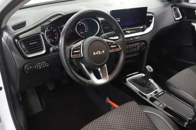 Kia Ceed Sportswagon (2022) thumbnail 7