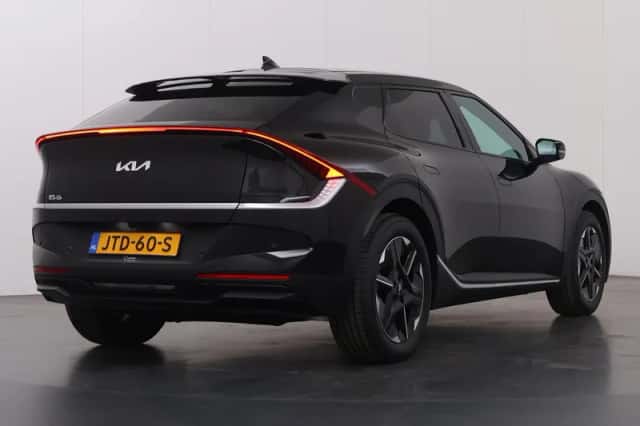 Kia EV6 (2026) thumbnail 2