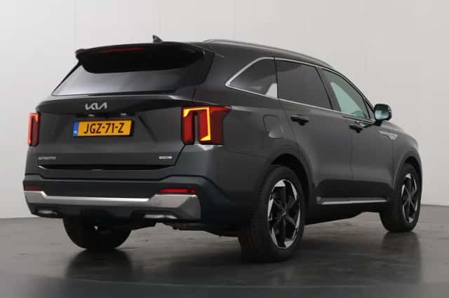 Kia Sorento (2025) thumbnail 2