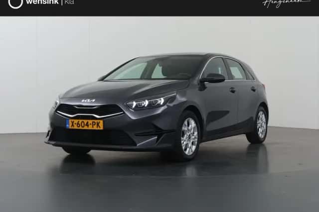 Kia Ceed (2024) thumbnail 1