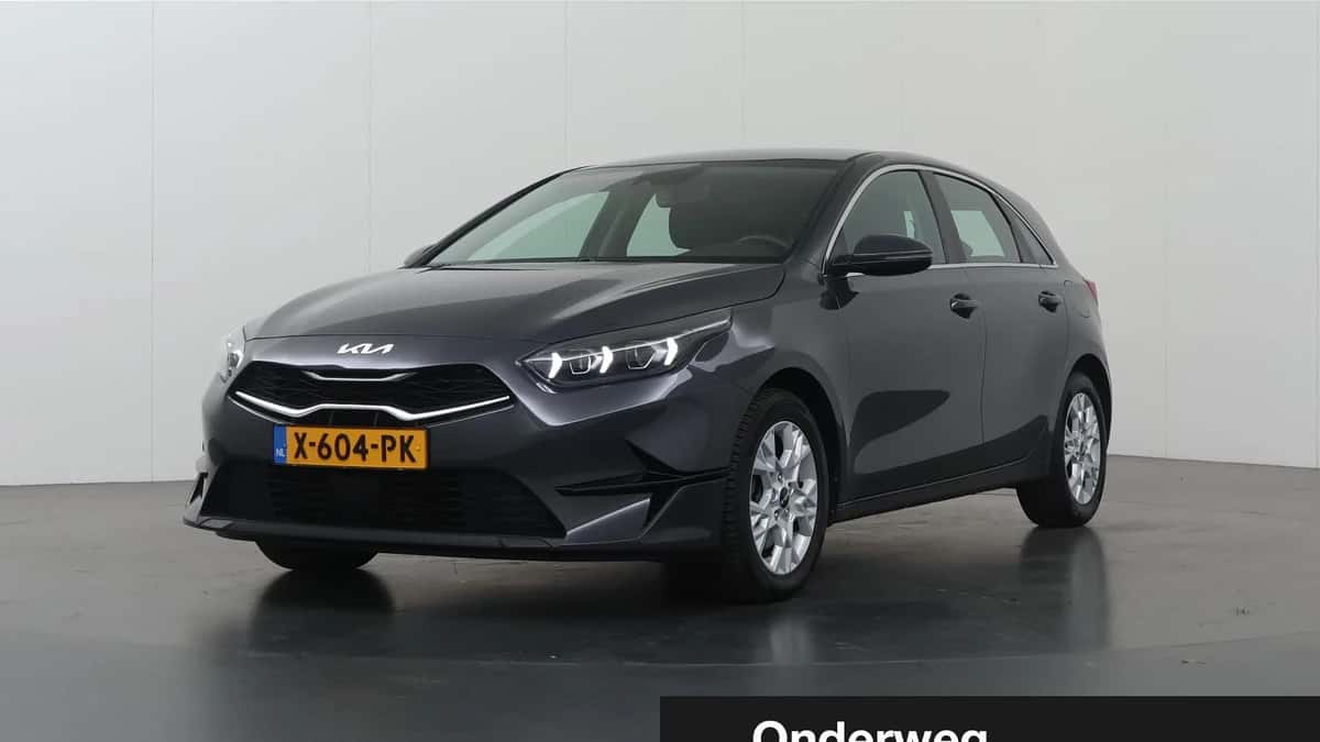 Kia Ceed (2024) — foto 1