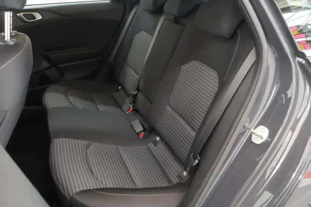 Kia Ceed (2024) thumbnail 11